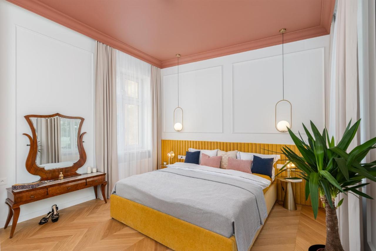 Premium Apartment In Parisian Style In The Heart Of Old 크라쿠프 외부 사진